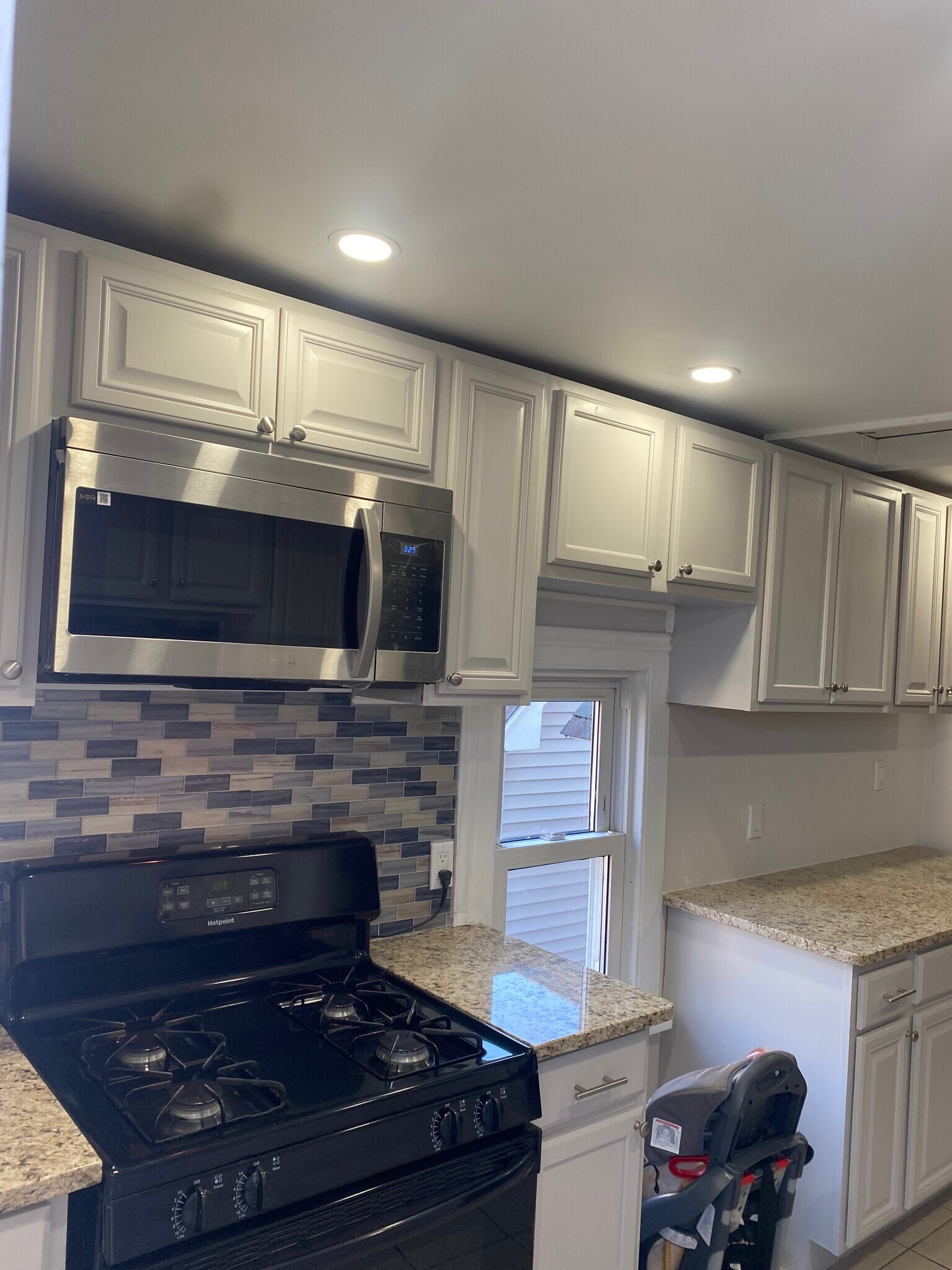 Building Photo - 86 Cottage St