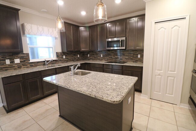 Building Photo - 554 Tumbled Stone Wy