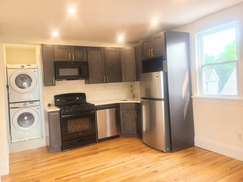 Stainless steel appliances - 35 Pangborn Pl