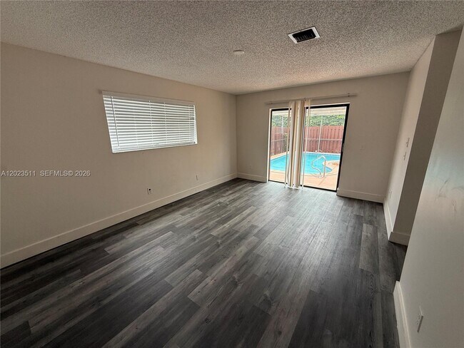 Building Photo - 4300 Landar Dr
