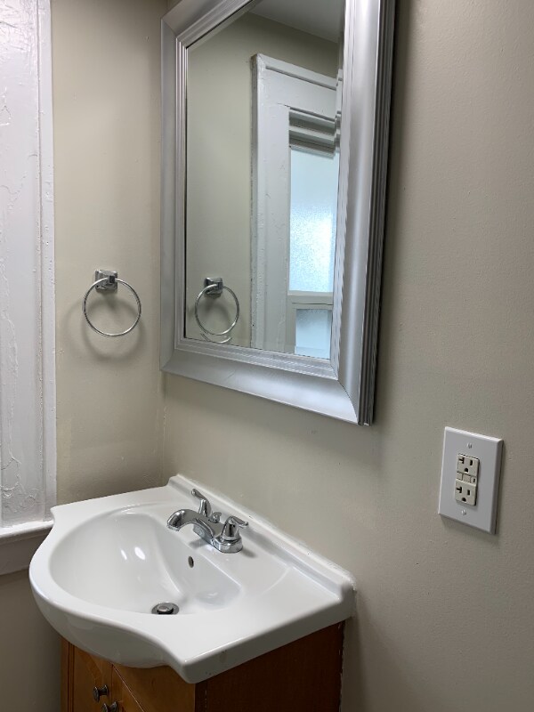 Building Photo - 151 Brookdale Ave