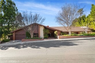 Building Photo - 3713 Dellvale Pl