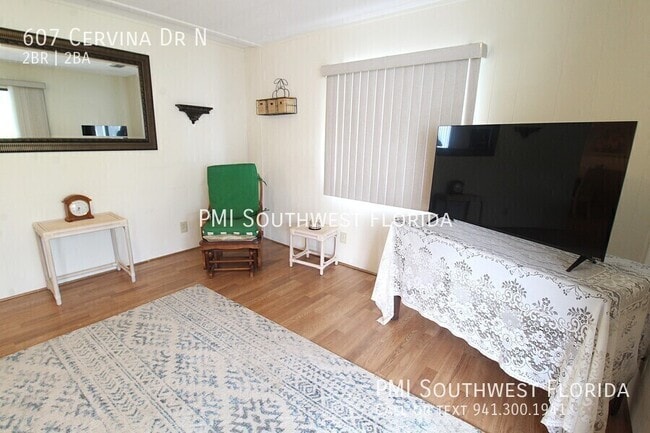 Building Photo - 607 Cervina Dr N