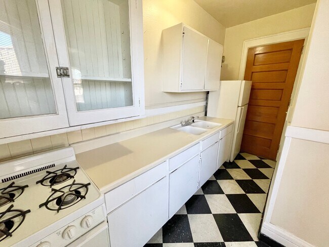 photo jul 15 2023, 11 53 55 am - Cross Apartments