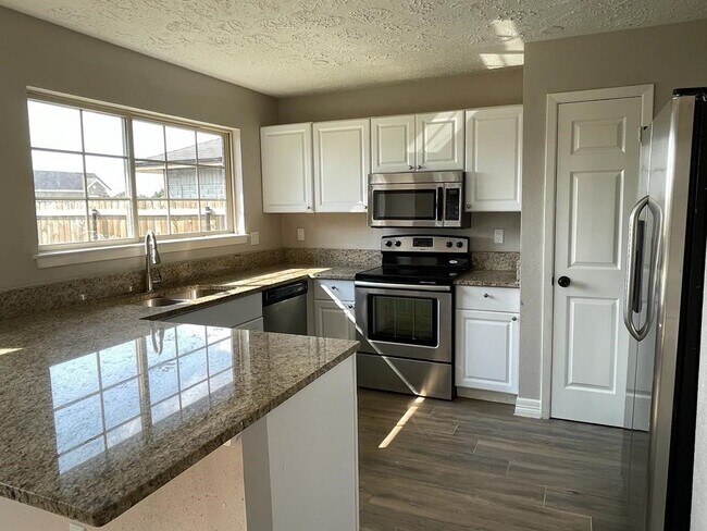 Building Photo - 16910 Quail Glen Dr