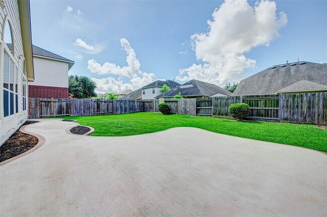 Building Photo - 26311 Sagewood Forest Dr
