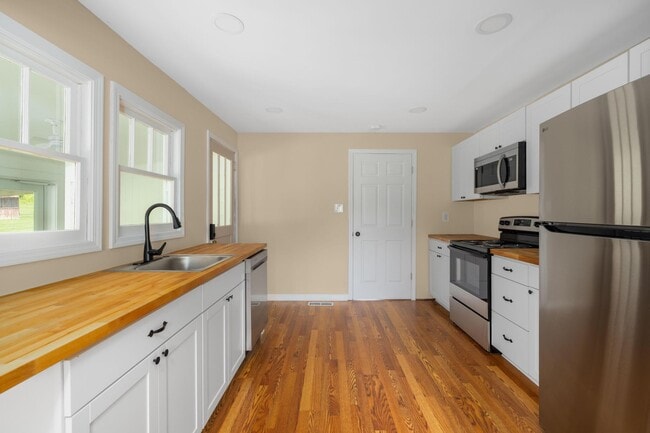 Building Photo - 2879 Carroll Creek Rd