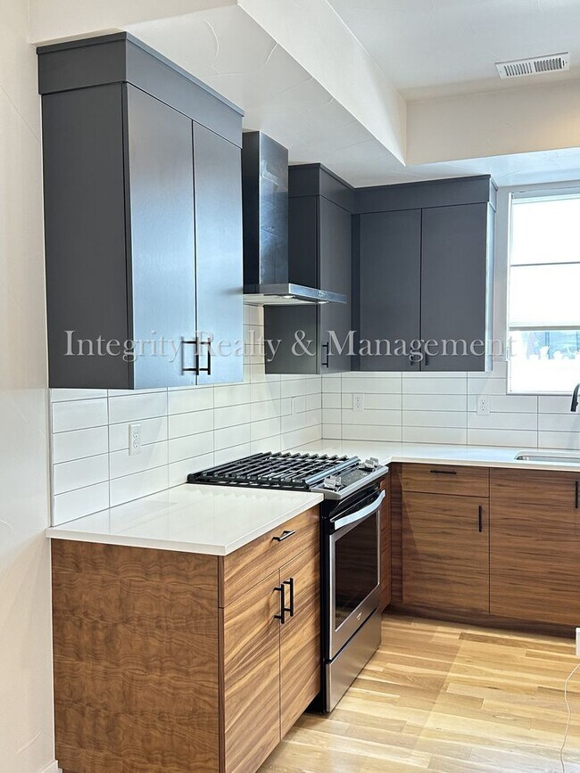 Building Photo - 2939 W 23rd Ave