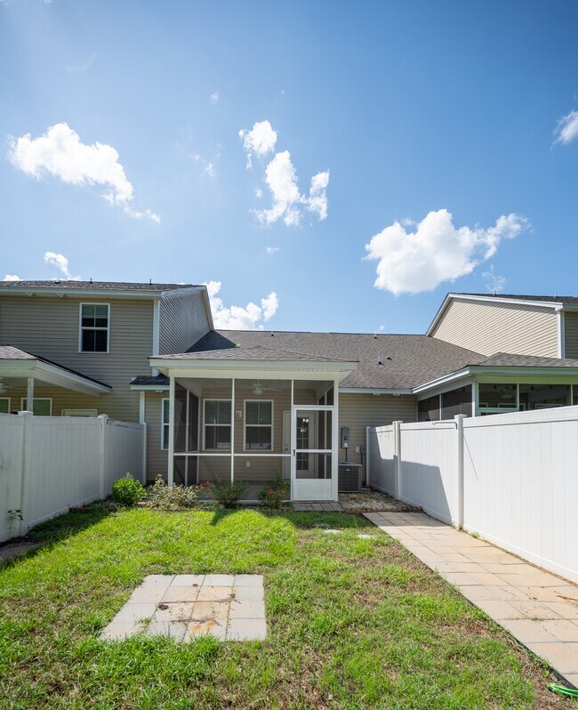 Building Photo - 7801 Montview Rd