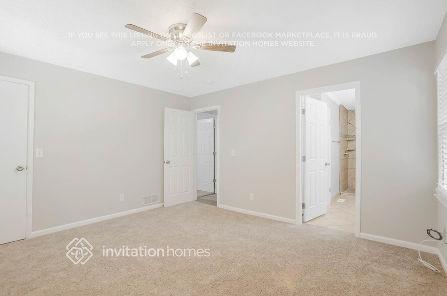 Building Photo - 2010 Carriage Way