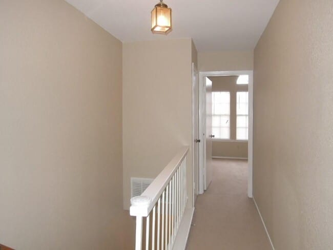 Building Photo - 1411 Gracy Farms Ln