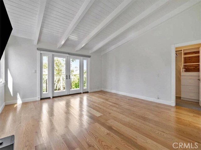 Building Photo - 3635 Serra Rd
