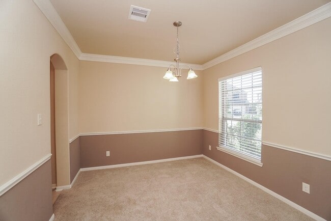 Building Photo - 215 Promenade Estates Ln