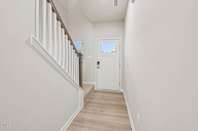 Building Photo - 928 Grand Mesa Dr