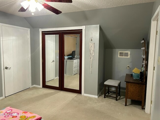 Building Photo - 14008 Dundeewood Rd