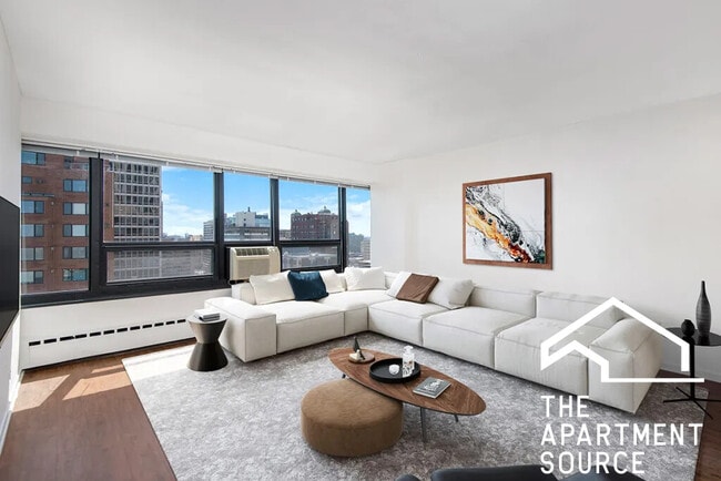 Building Photo - 3130 N Lake Shore Dr