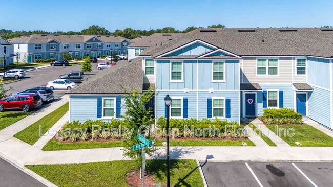 Building Photo - 509 Big Tree Wy