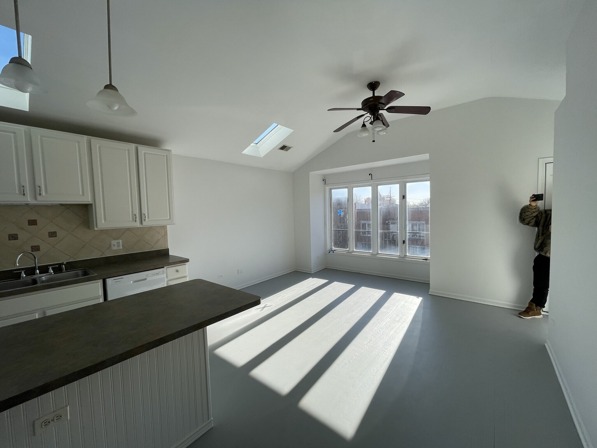 Building Photo - 2448 W Grenshaw St