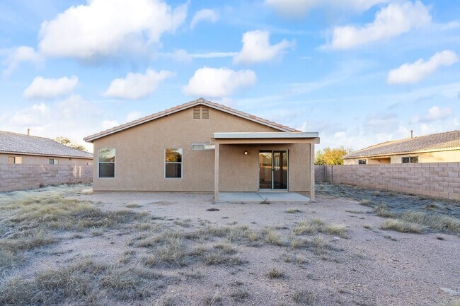 Building Photo - 6322 W Desert Laurel Ln