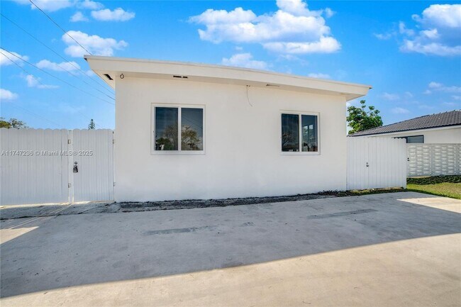 Building Photo - 10272 SW 178th St