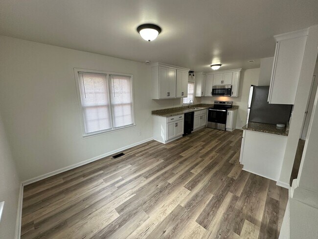 Building Photo - Steuben Rd-1434