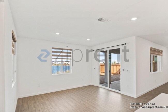 Building Photo - 16559 Barnett St