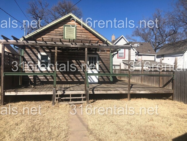 Building Photo - $1175 - 3 bed 2 bath - Single Family Home