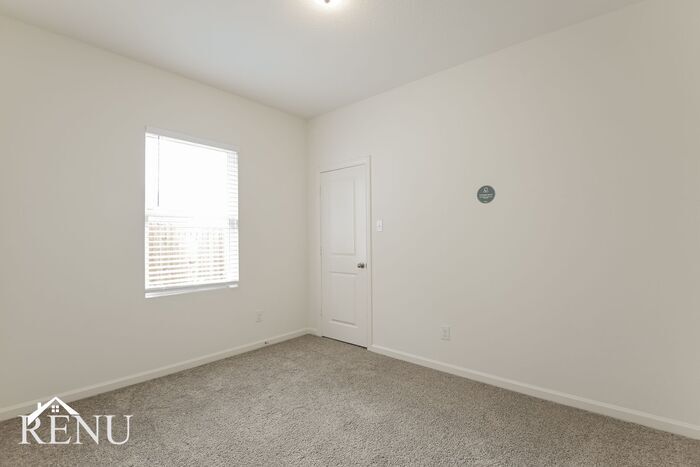 Building Photo - 6624 Charleston Dr