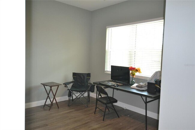 Building Photo - 281 Diogenes St