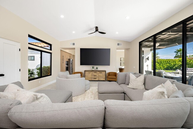 Building Photo - 50820 Calle Guaymas