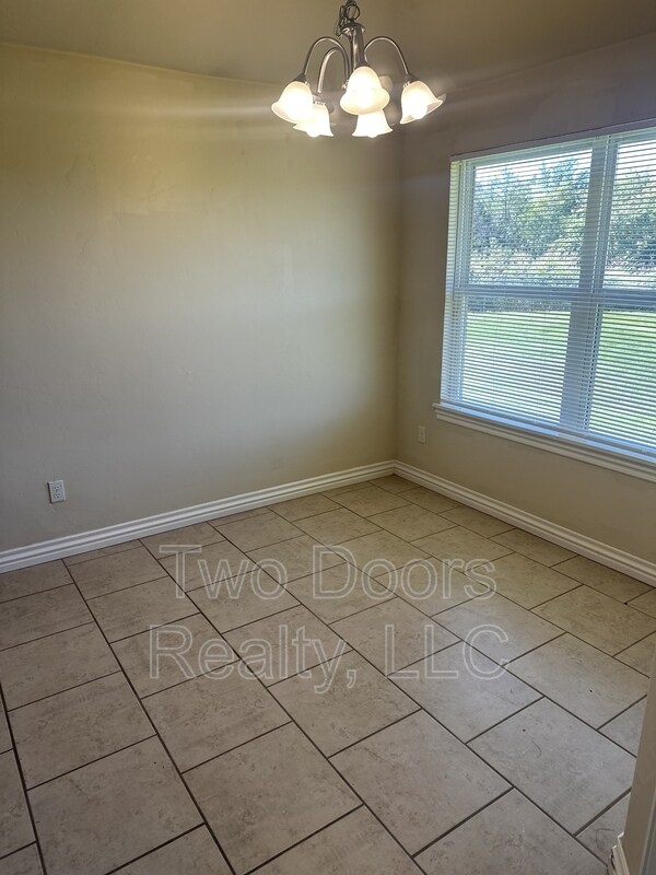 Building Photo - 8113 Waters Edge Way