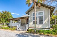 Building Photo - Open 3 bedroom retreat with wrap around po...