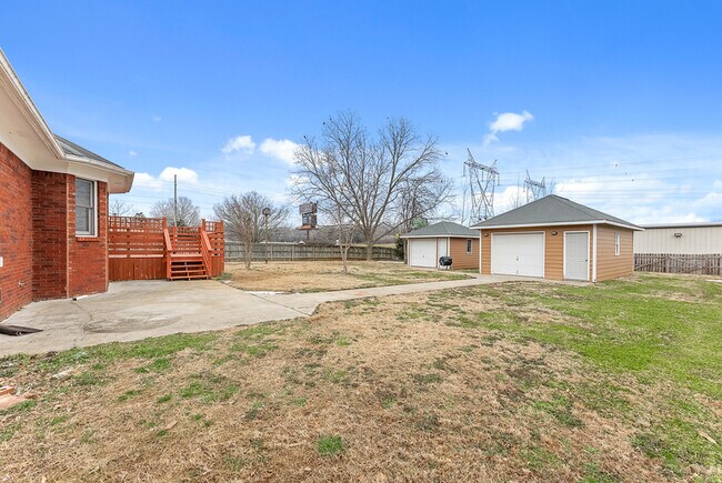 Building Photo - 103 Springview Ln