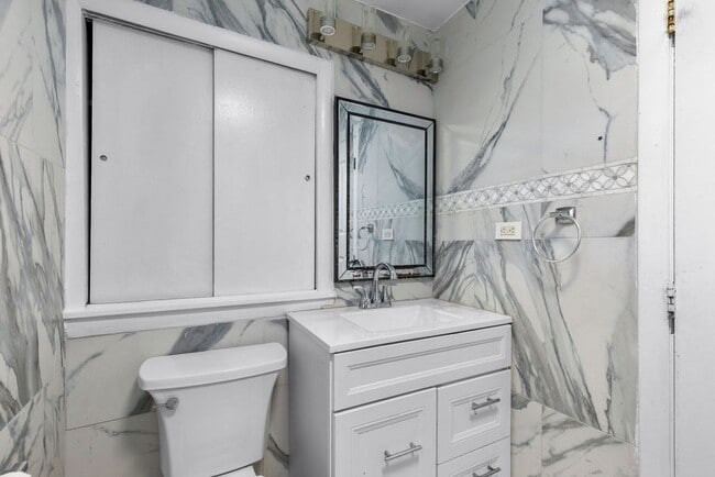 Building Photo - 96 Hill St