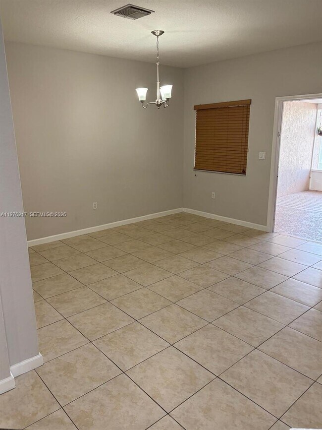 Building Photo - 27918 SW 140th Ave