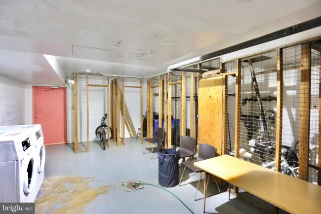 Building Photo - 3404 25th St S