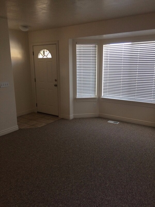 Building Photo - 1884 Shepard Ln