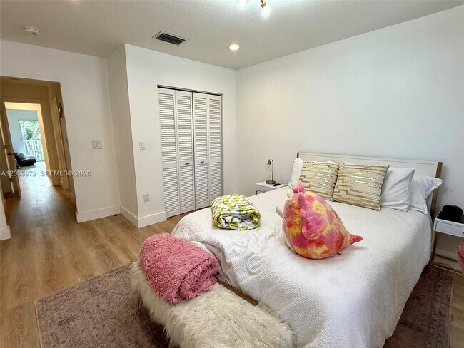 Building Photo - 6420 NW 109th Ave