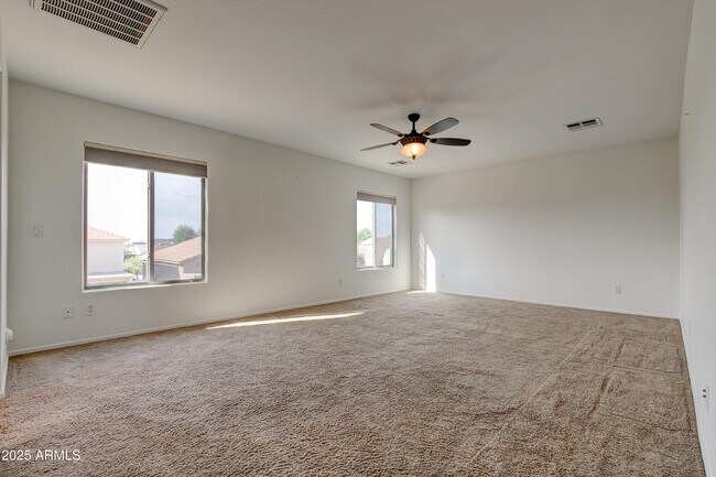 Building Photo - 2237 W Bonanza Ln