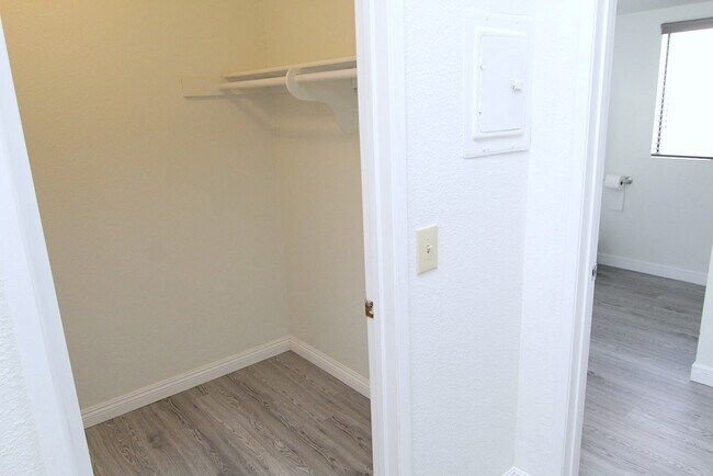 Building Photo - 4721 Kester Ave