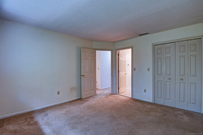 Building Photo - 298 Conestoga Way