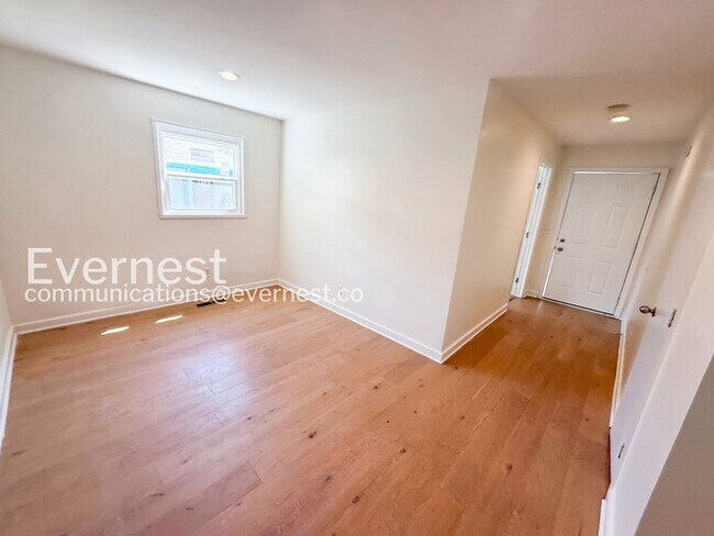 Building Photo - 4729 Avenue N