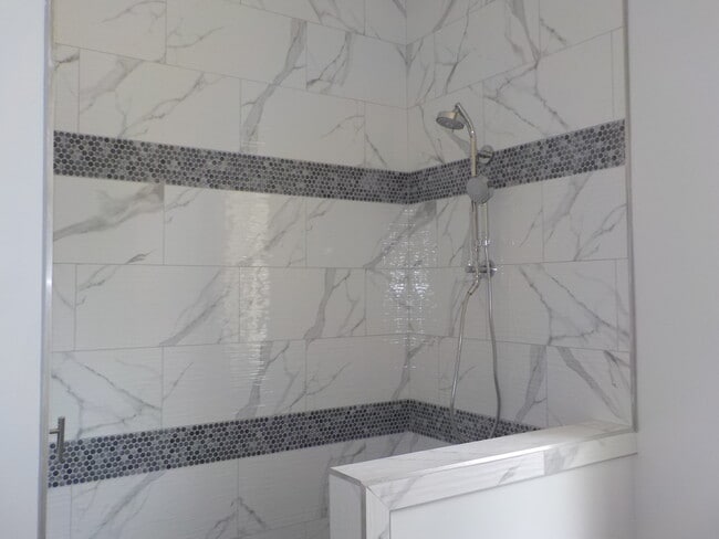 Building Photo - 311 Sherwood Rd