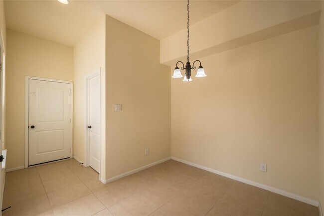 Building Photo - 9215 Monarch Mist Ln