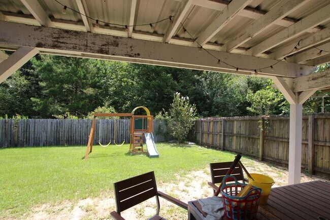 Building Photo - Tour Today! 4 bedroom 2 Bathroom in WHISD!