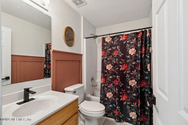 Building Photo - 8164 Foxdale Dr