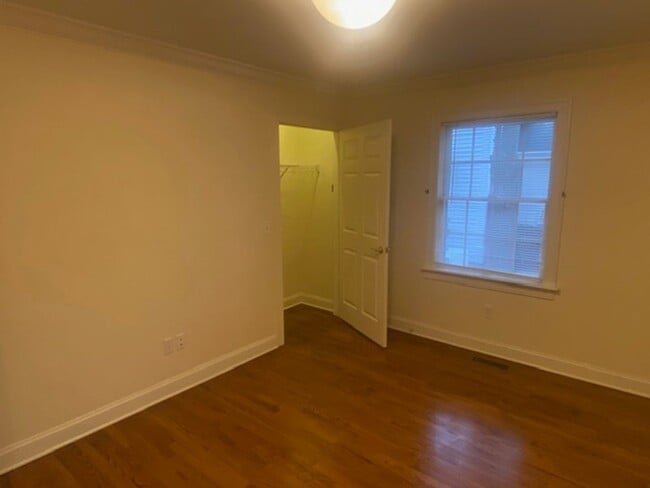 Building Photo - Banner Country Club condo