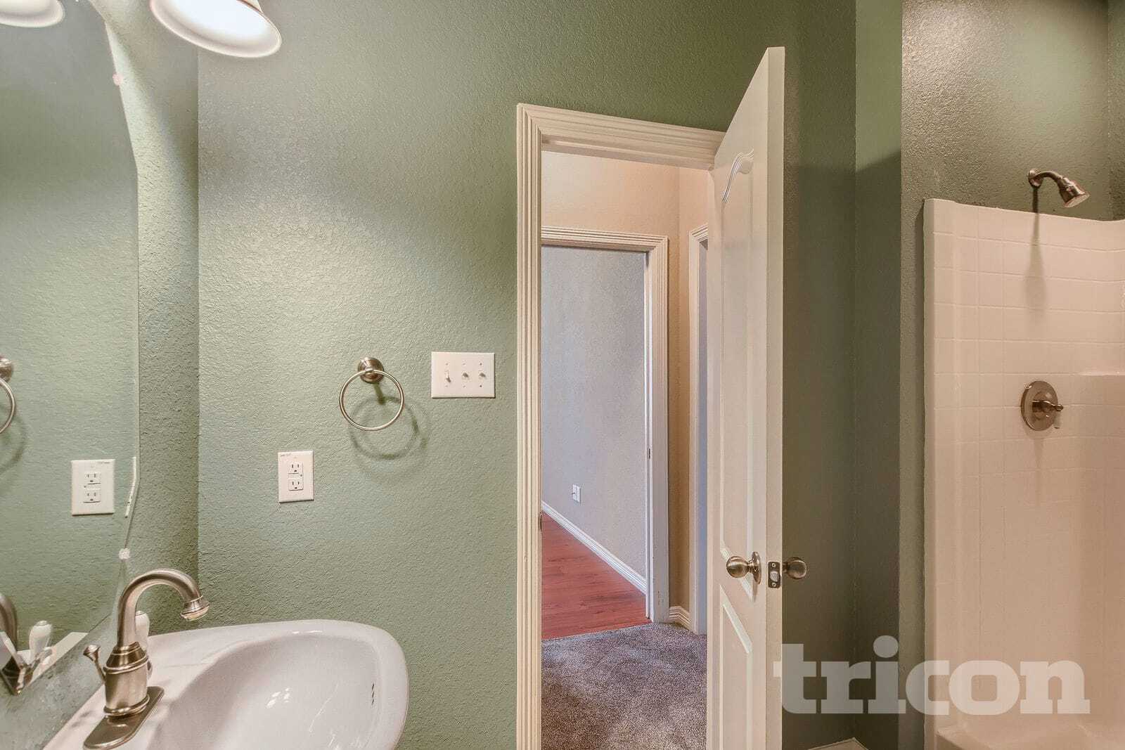 Building Photo - 1529 Rusticwood Dr