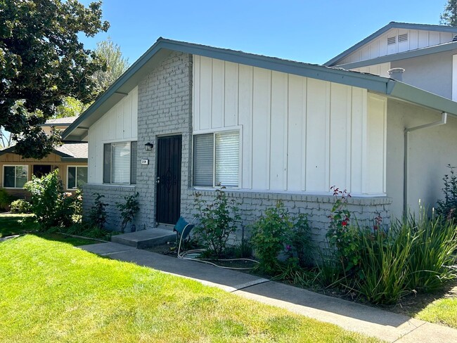Primary Photo - Updated Laguna Vista Condo!