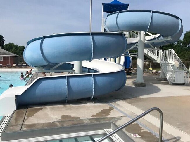 Building Photo - Fantastic 3bd/1.5ba home! Coming soon!